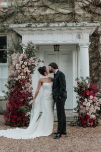 red and pink wedding flowers