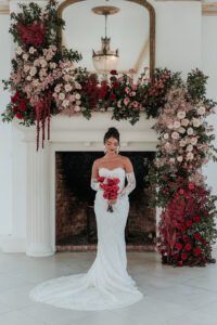 red and pink wedding flowers