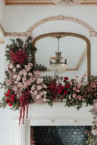 red and pink wedding flowers